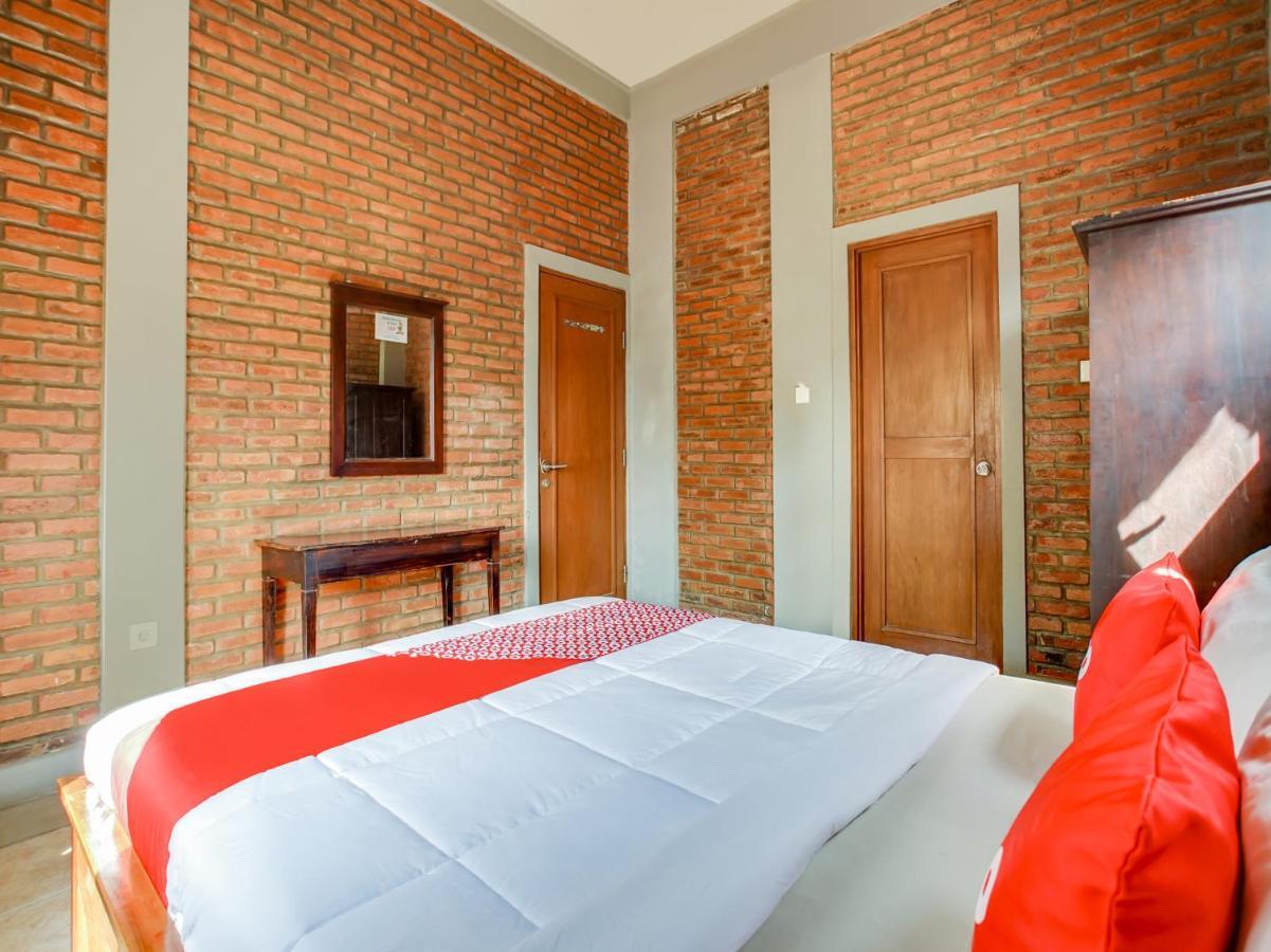 Oyo 3896 Villa Pesona Wisata Puncak Cianjur Exteriér fotografie